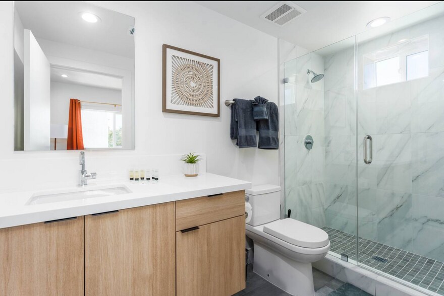 More Photos Of 216 N Coronado St, Los Angeles Multifamily For Sale