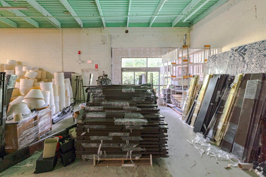 More Photos Of 855 Boston Post Rd, West Haven Freestanding For Lease