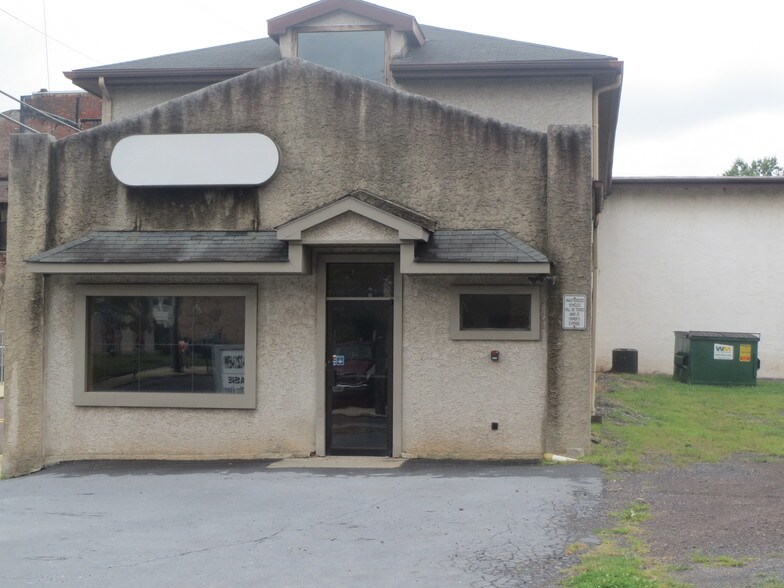 More Photos Of 456 Apple St, Pottstown Warehouse For Lease