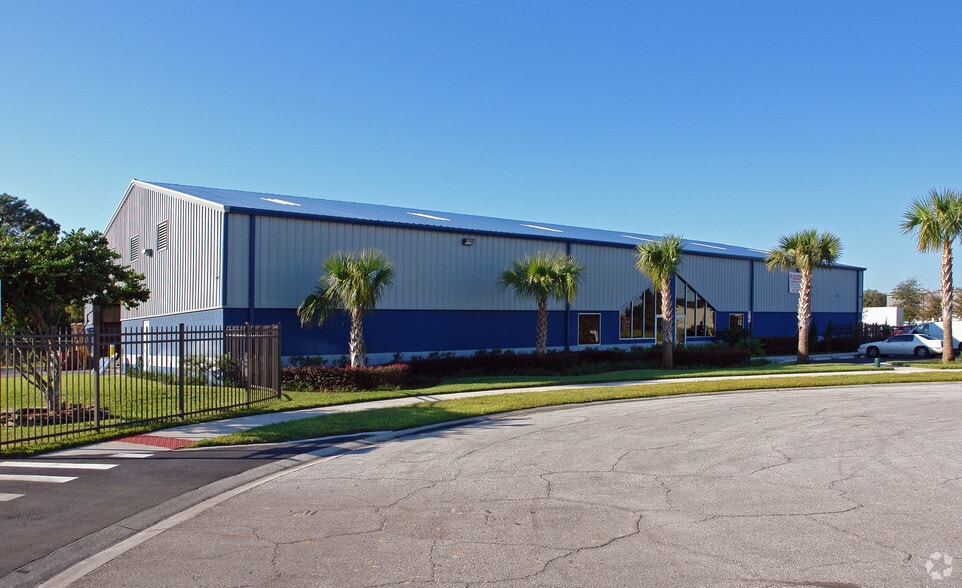 Primary Photo Of 2721 Pemberton Dr, Apopka Warehouse For Lease