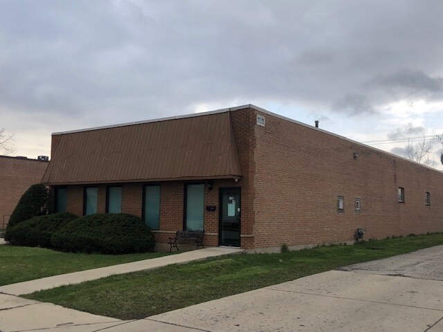 More Photos Of 1390 Louis Ave, Elk Grove Village Warehouse For Sale