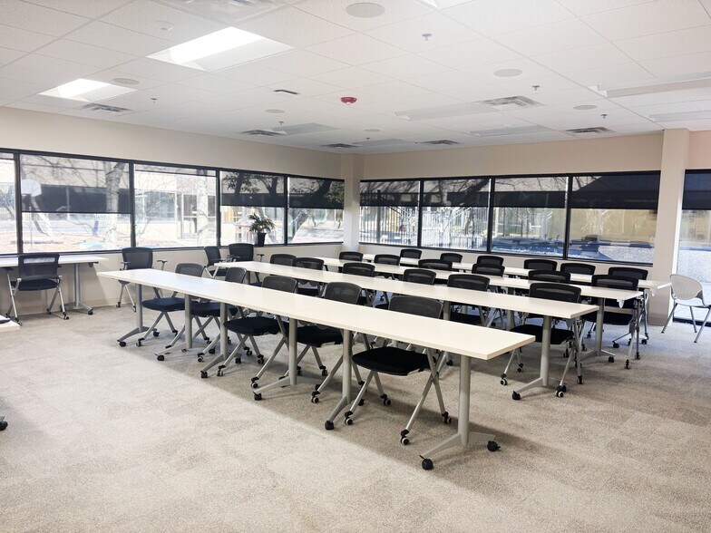 More Photos Of 1161 Lake Cook Rd, Deerfield Medical For Lease