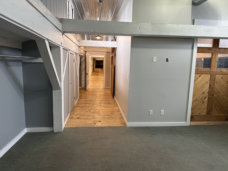 More Photos Of 9130 Otis Ave, Indianapolis Warehouse For Lease