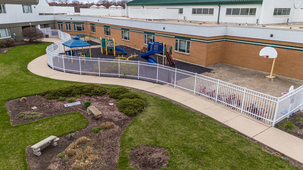 More Photos Of 1852 95th St, Naperville Religious Facility For Sale