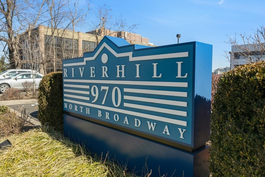 Primary Photo Of 970 N Broadway, Yonkers Medical For Sale