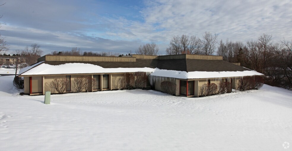 Primary Photo Of 300 Cross Keys Office Park, Fairport Office For Lease