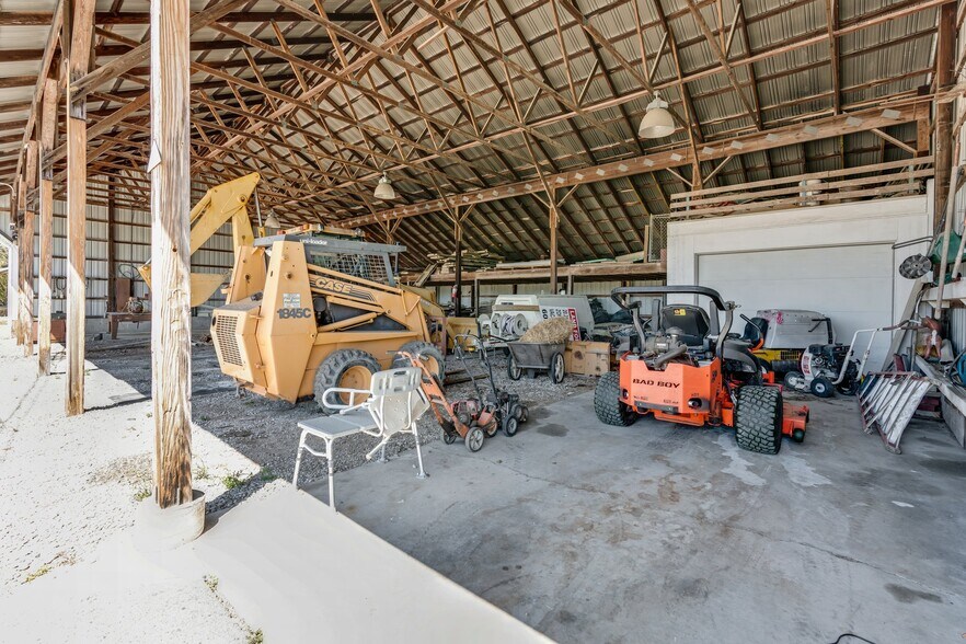 More Photos Of 1445 Catawba Ave, Newfield Service For Sale