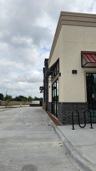 More Photos Of 10170 Coit rd, Frisco Office For Sale