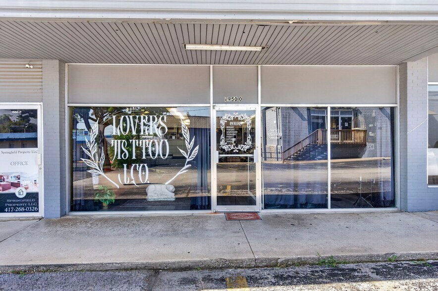 More Photos Of 1950 S Glenstone Ave, Springfield Storefront For Sale