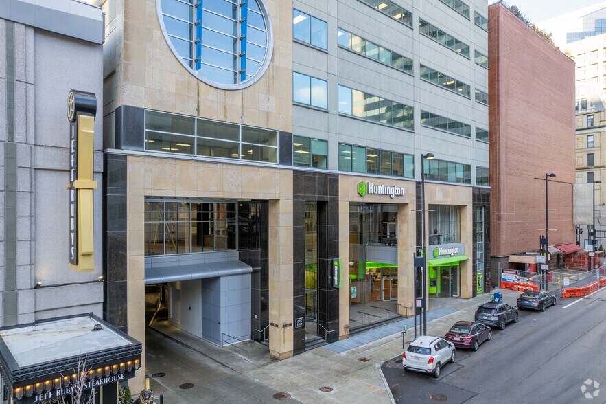 More Photos Of 525 Vine St, Cincinnati Office For Lease