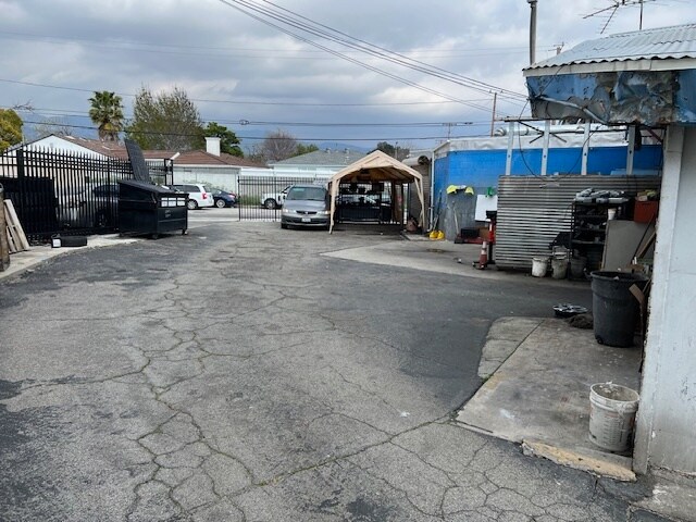 More Photos Of 10505 Victory Blvd, North Hollywood Auto Dealership For Lease
