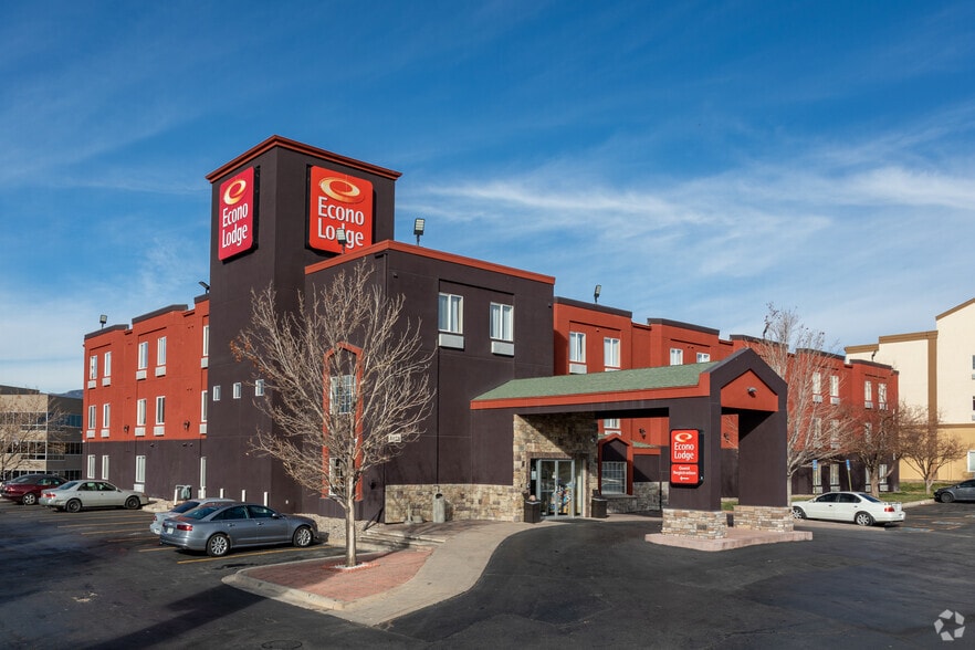 Primary Photo Of 1075 Kelly Johnson Blvd, Colorado Springs Hotel For Sale