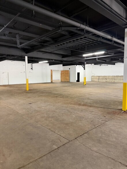 More Photos Of 297 Babcock St, Buffalo Warehouse For Lease