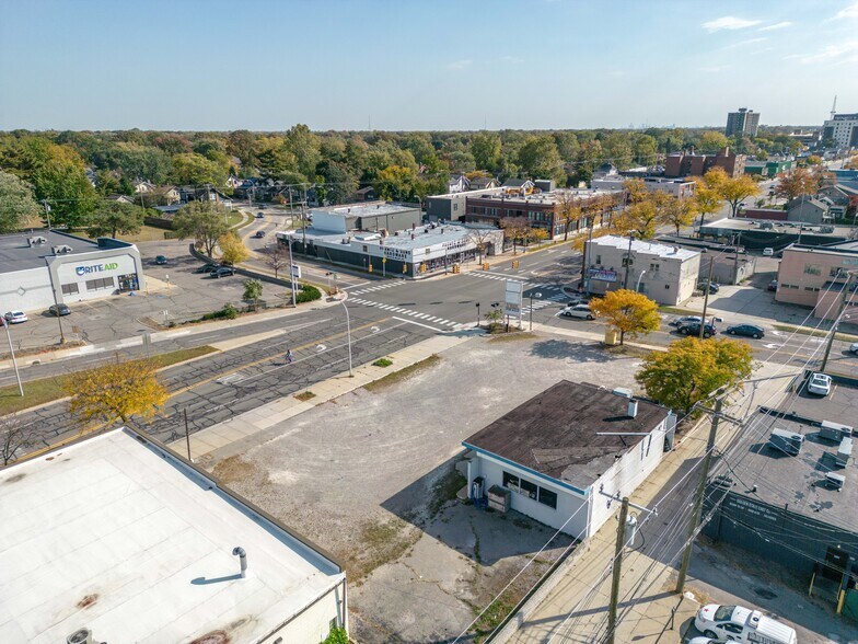 More Photos Of 1005 N Main St, Royal Oak Service Station For Sale