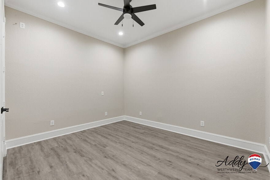 More Photos Of 11601 Spring Cypress Rd, Tomball Medical For Sale