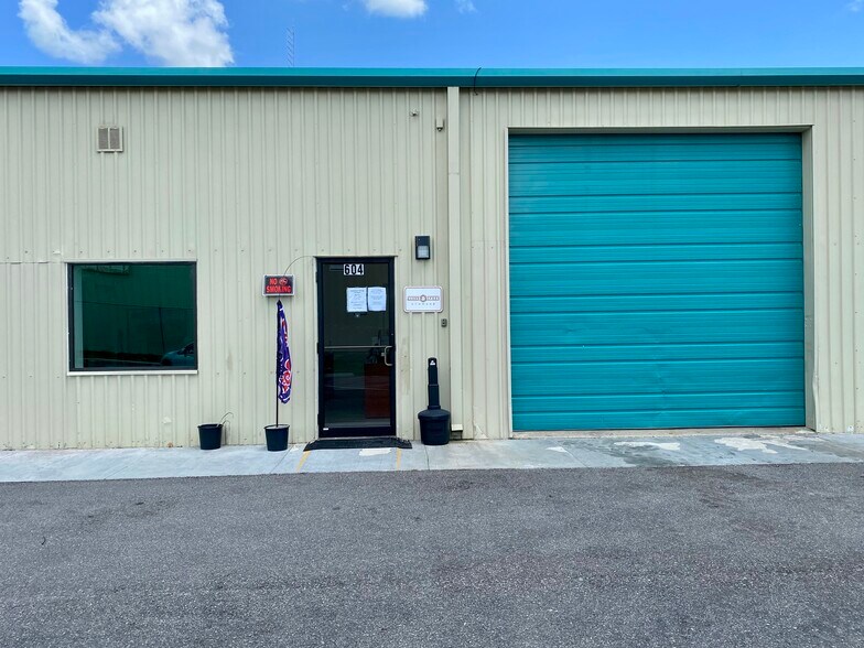 More Photos Of 19200 Peachland Blvd, Port Charlotte Warehouse For Lease