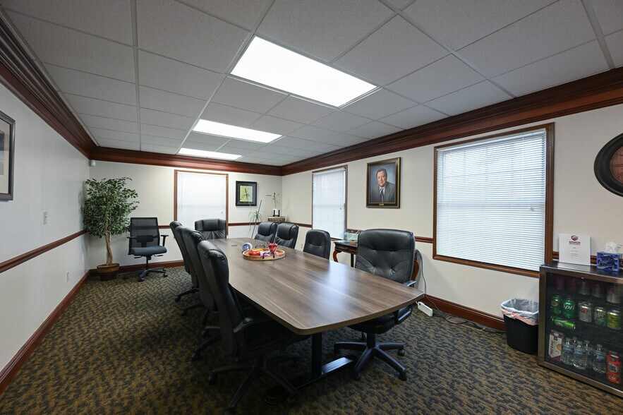 More Photos Of 312 N Cleveland Massillon Rd, Akron Medical For Lease