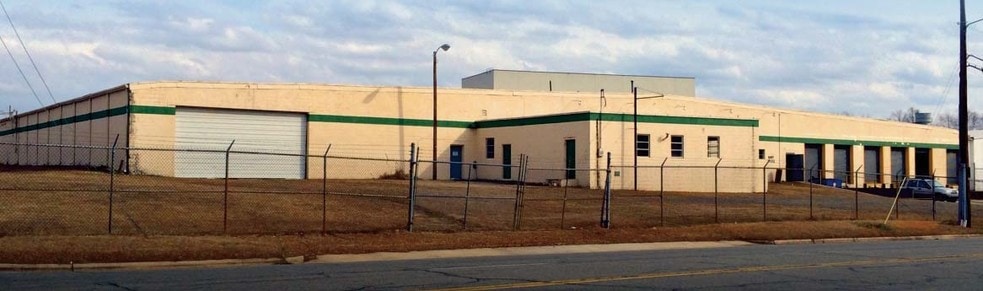 Primary Photo Of 3102 Shorefair Dr, Winston-Salem Warehouse For Lease
