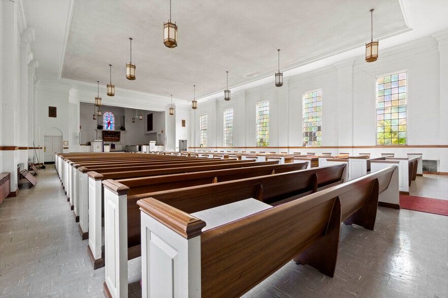 More Photos Of 500 Thompson Ave, Clairton Religious Facility For Sale