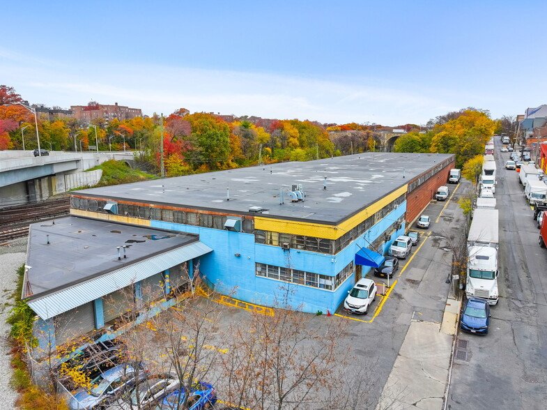 Primary Photo Of 4341 Bullard Ave, Bronx Warehouse For Sale