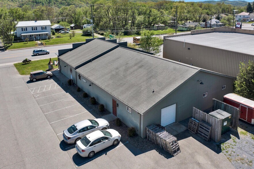 More Photos Of 2821 W Main St, Salem General Retail For Sale