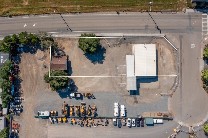 More Photos Of 1500 Grove St, Healdsburg Industrial For Lease