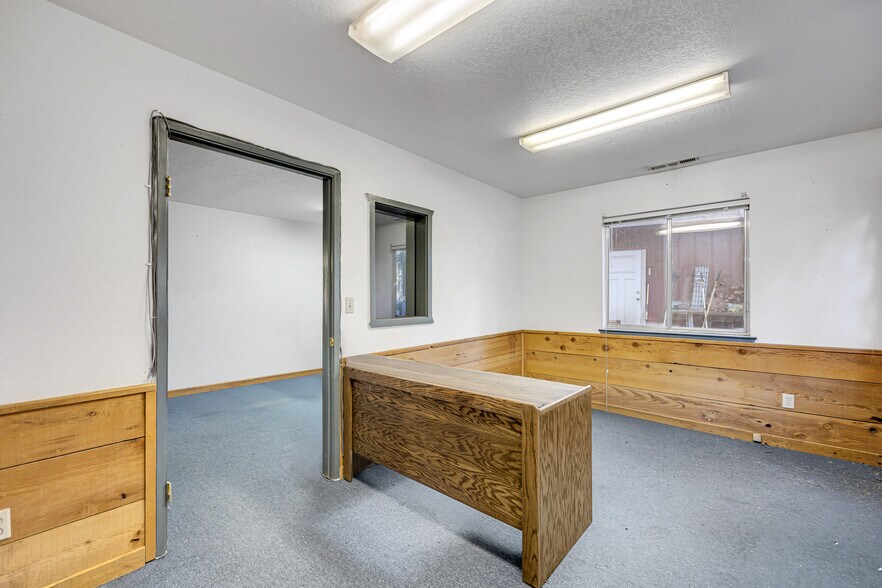 More Photos Of 24274 CA-108, Twain Harte Office For Sale