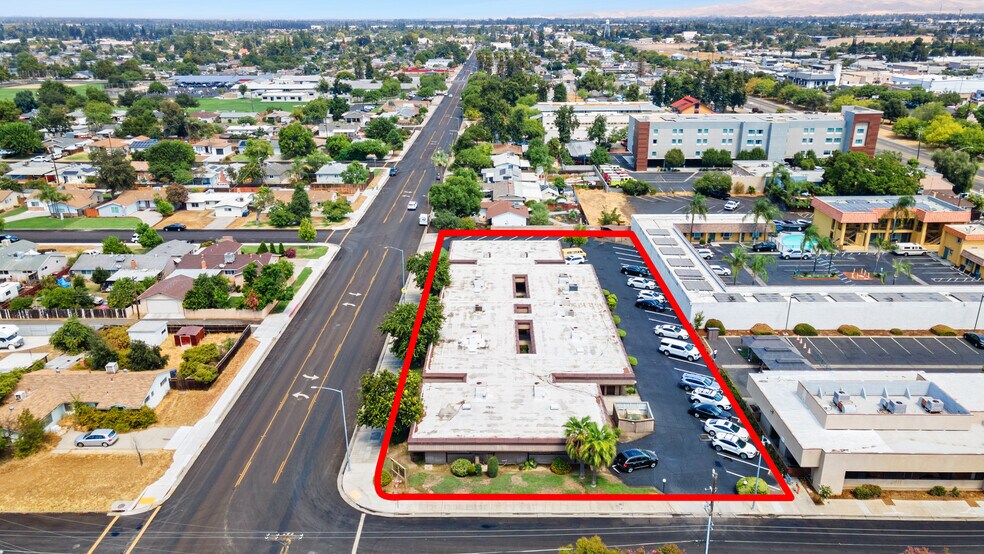 More Photos Of 1629 Pollasky Ave, Clovis Office For Sale