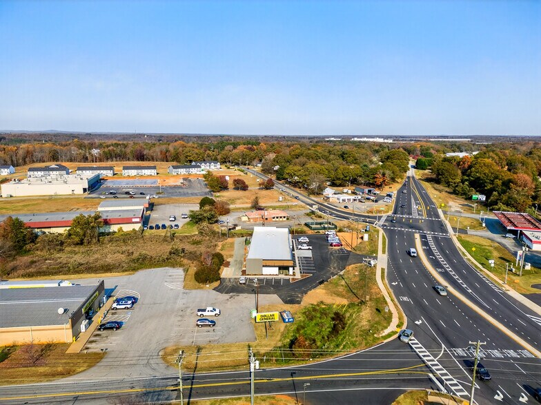 More Photos Of 201-229 Charlotte Hwy, Lyman Unknown For Lease