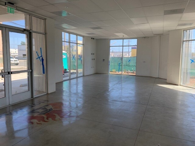 More Photos Of 10600 Beach Blvd, Stanton Storefront Retail Office For Lease