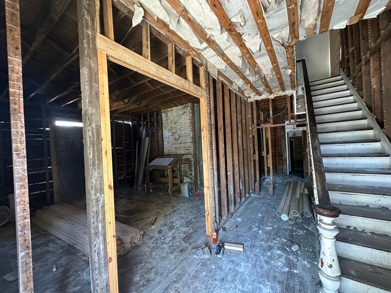 More Photos Of 203 Harpersville Rd, Newport News Office Residential For Lease