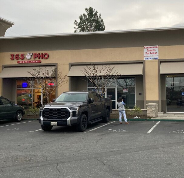 More Photos Of 960-961 Dana Dr, Redding Storefront Retail Office For Lease