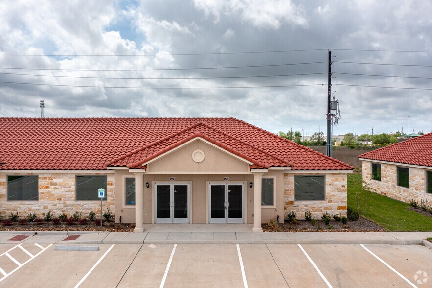 More Photos Of 2743 Smith Ranch Rd, Pearland Medical For Lease