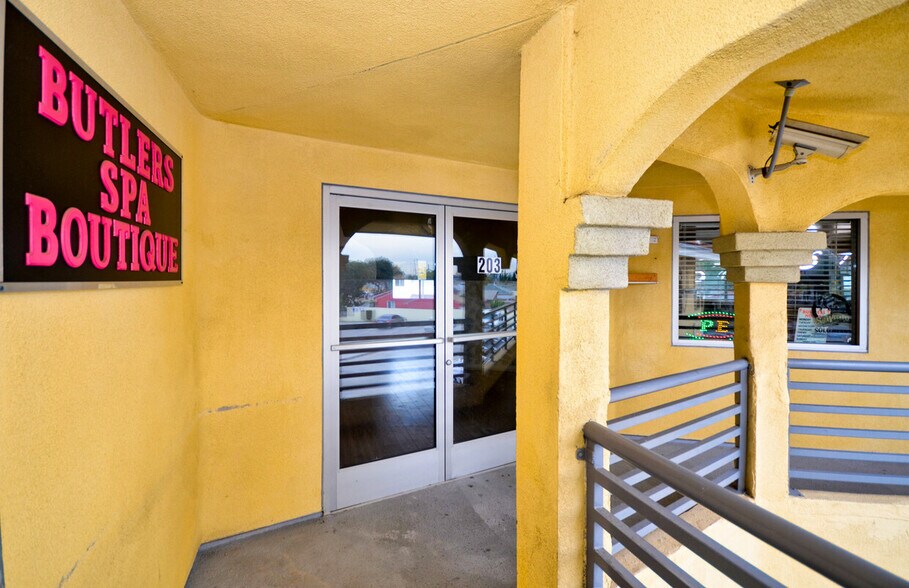 More Photos Of 23601 Avalon Blvd, Carson General Retail For Sale