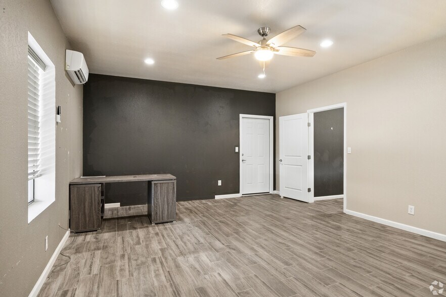 More Photos Of 18838 FM 2252, San Antonio Warehouse For Lease
