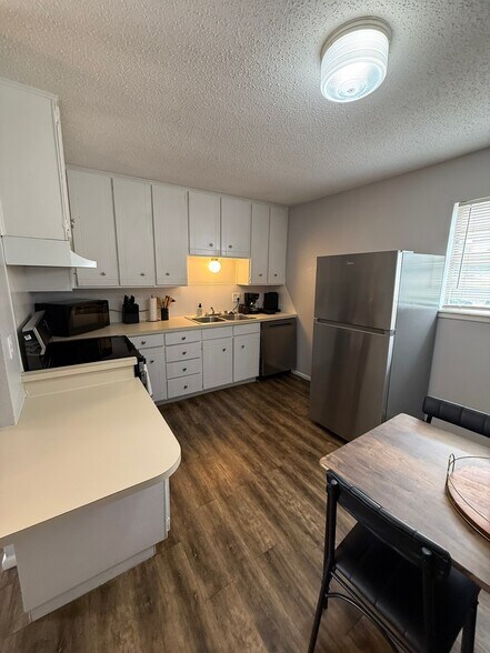 More Photos Of 7410 Quaker Ave, Lubbock Apartments For Sale