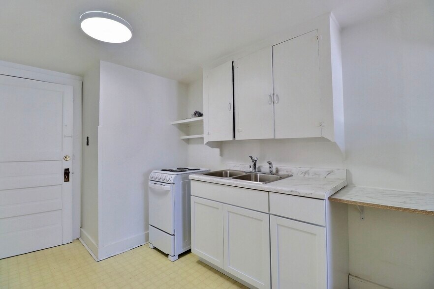 More Photos Of 335 W 6th St, Fremont Apartments For Sale