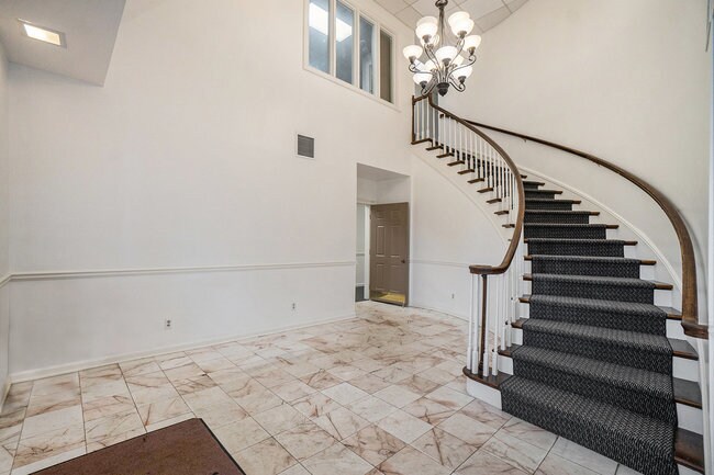 More Photos Of 655 Village Square Dr, Stone Mountain Loft Creative Space For Lease