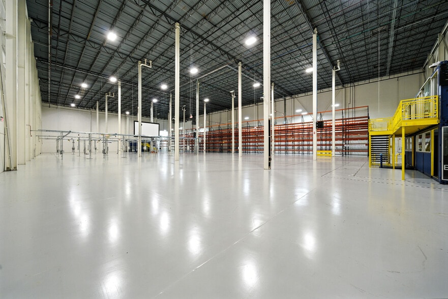 More Photos Of 1920 Innovation Way, Libertyville Manufacturing For Lease