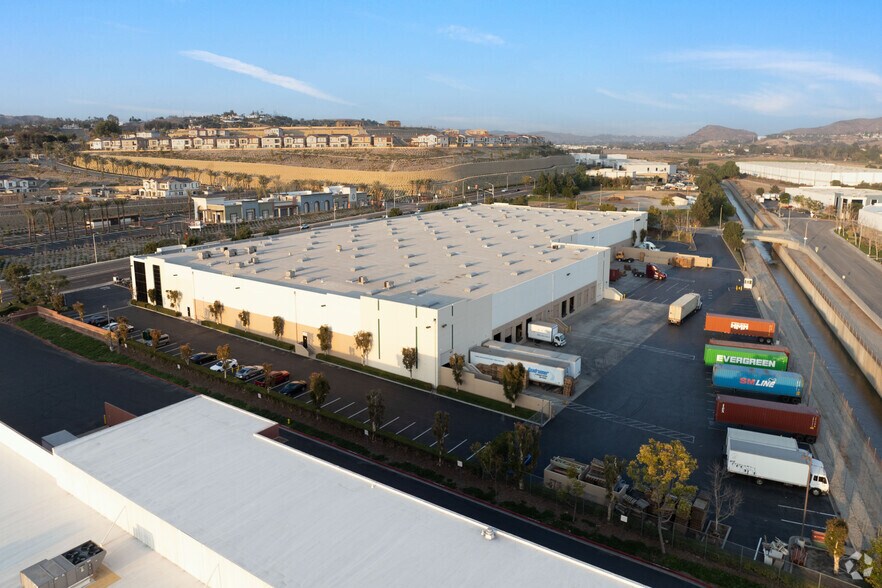 More Photos Of 2867 Surveyor St, Pomona Manufacturing For Lease