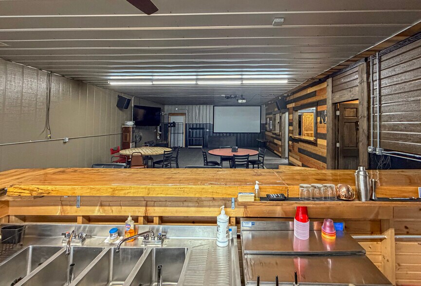 More Photos Of 165 Nebraska St, Sterling General Retail For Sale