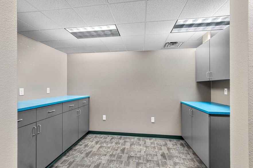 More Photos Of 2980 Walker Dr, Green Bay Office For Sale