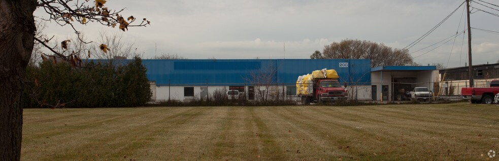 More Photos Of 208 Newkirk Rd, Richmond Hill Warehouse For Lease