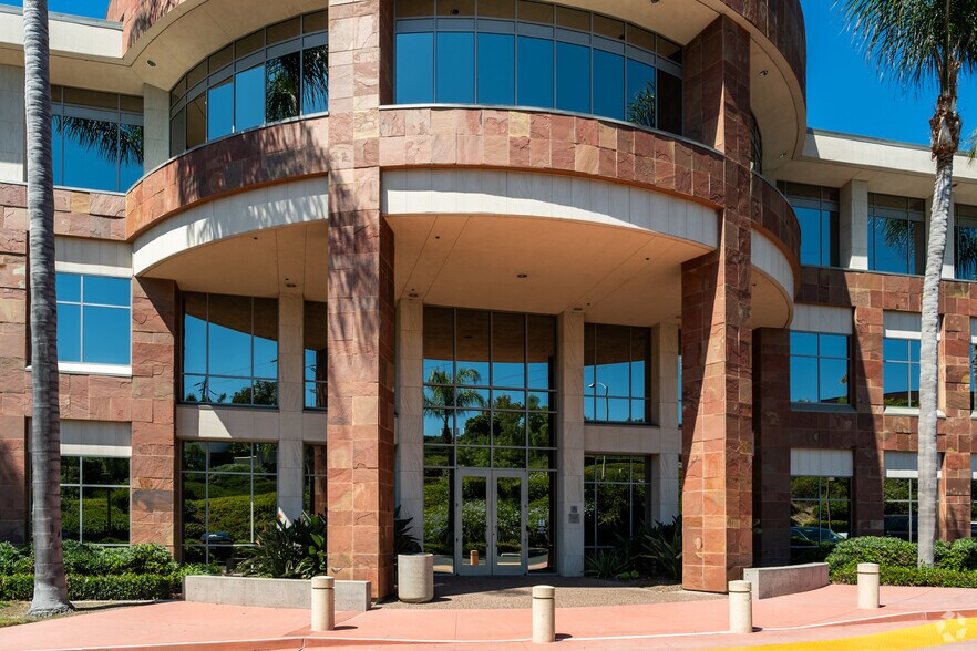 More Photos Of 1917 Palomar Oaks Way, Carlsbad Office For Sale