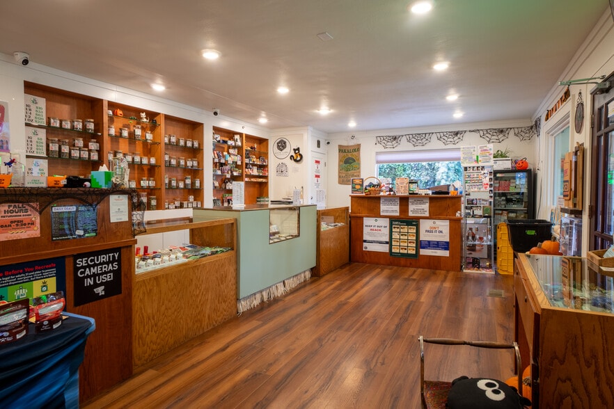 More Photos Of 1528 SE Holgate Blvd, Portland General Retail For Sale