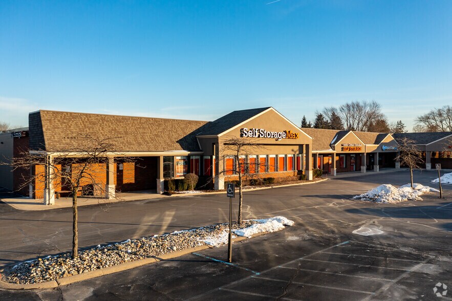 More Photos Of 58956 Van Dyke Rd, Washington General Retail For Lease