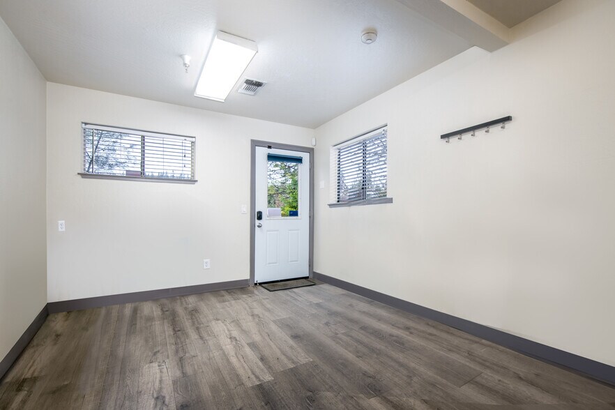 More Photos Of 810 Whispering Pines Ln, Grass Valley Refrigeration Cold Storage For Sale