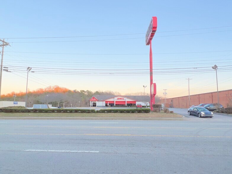 More Photos Of 880 S Jefferson Ave, Cookeville Restaurant For Sale