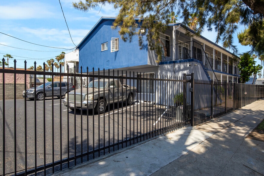 More Photos Of 3101 W 48th St, Los Angeles Apartments For Sale