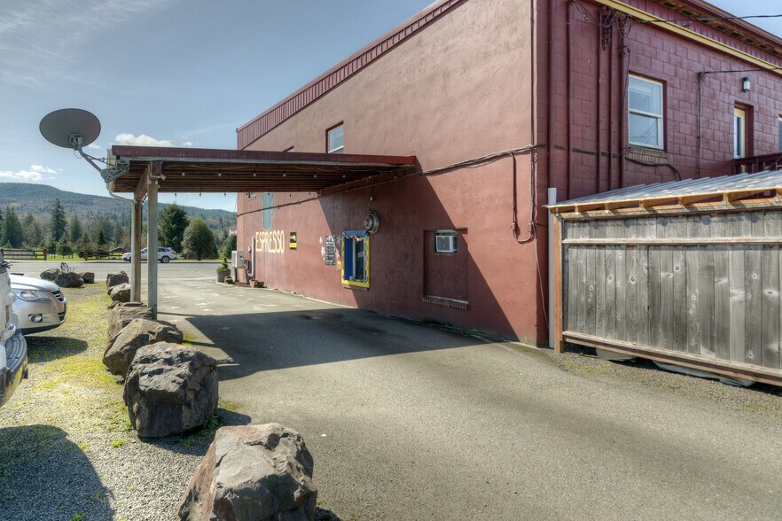 More Photos Of 112 East State St, Mossyrock Storefront Retail Residential For Sale